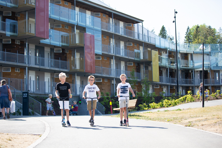 ><br><em>Vennskap og gode barneminner skapes når jevnaldrende fra mange steder møtes og deltar på konferanser om sommeren. Foto: BCC</em></p><p class=