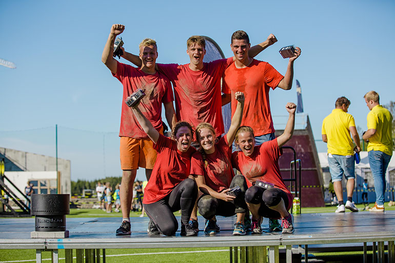><br><em>Ungdomsgruppen fra Almelo i Nederland stakk avgårde med den ene førsteplassen i fjor, i hard konkurranse med 13 andre lag. Foto: BCC</em></p>



<h4 class=